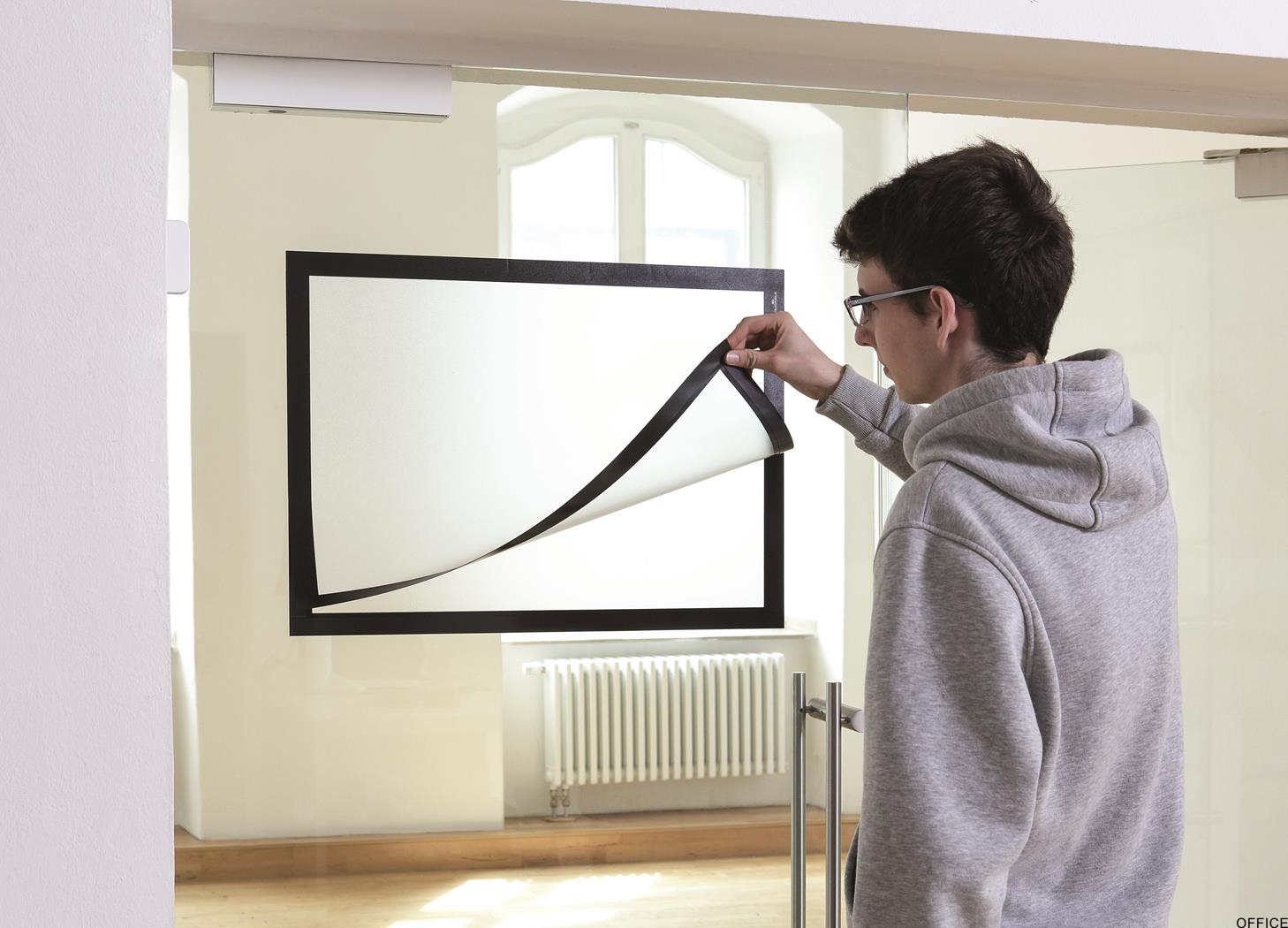 Ramka plakatowa DURAFRAME A2 czarna 4995-01 (X)